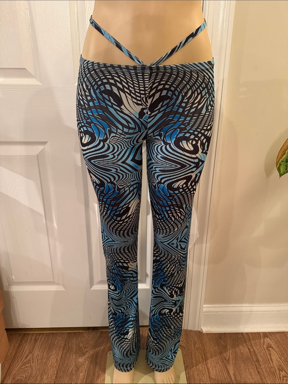 Blue & Black Swirl Print Yoga Pants